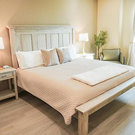 Hotel Whiskey In Pascagoula Ngoại thất bức ảnh