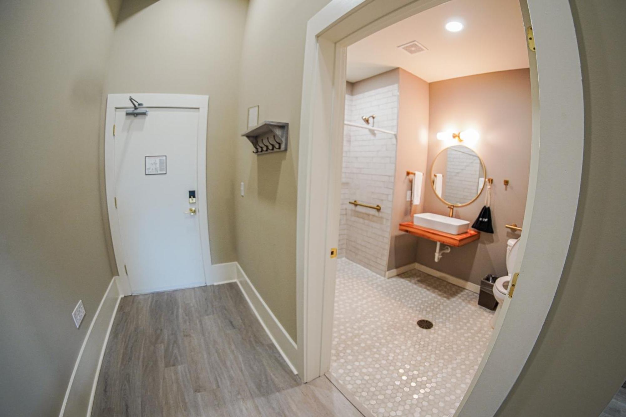 Hotel Whiskey In Pascagoula Ngoại thất bức ảnh