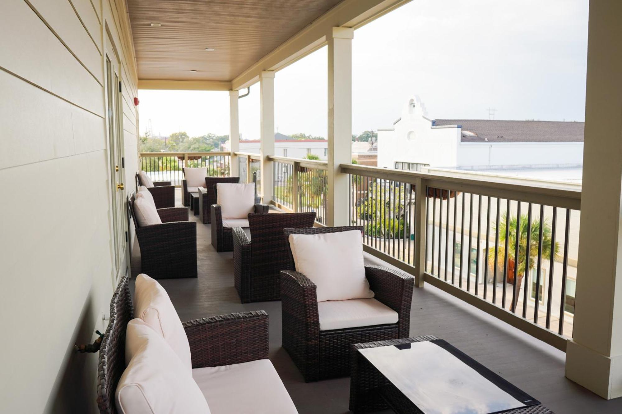 Hotel Whiskey In Pascagoula Ngoại thất bức ảnh