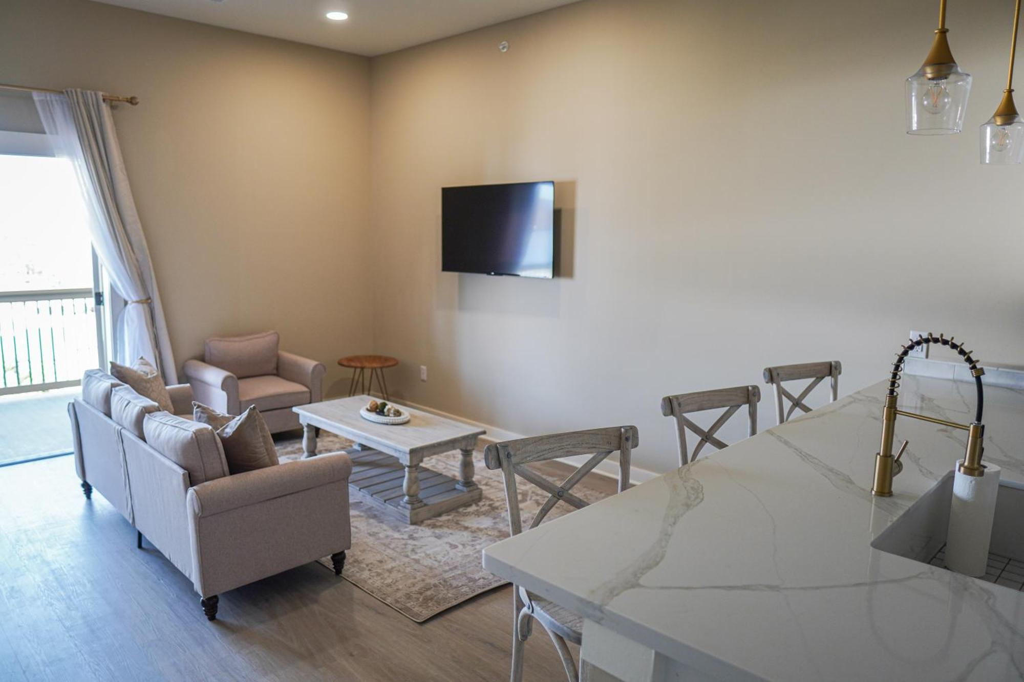Hotel Whiskey In Pascagoula Ngoại thất bức ảnh