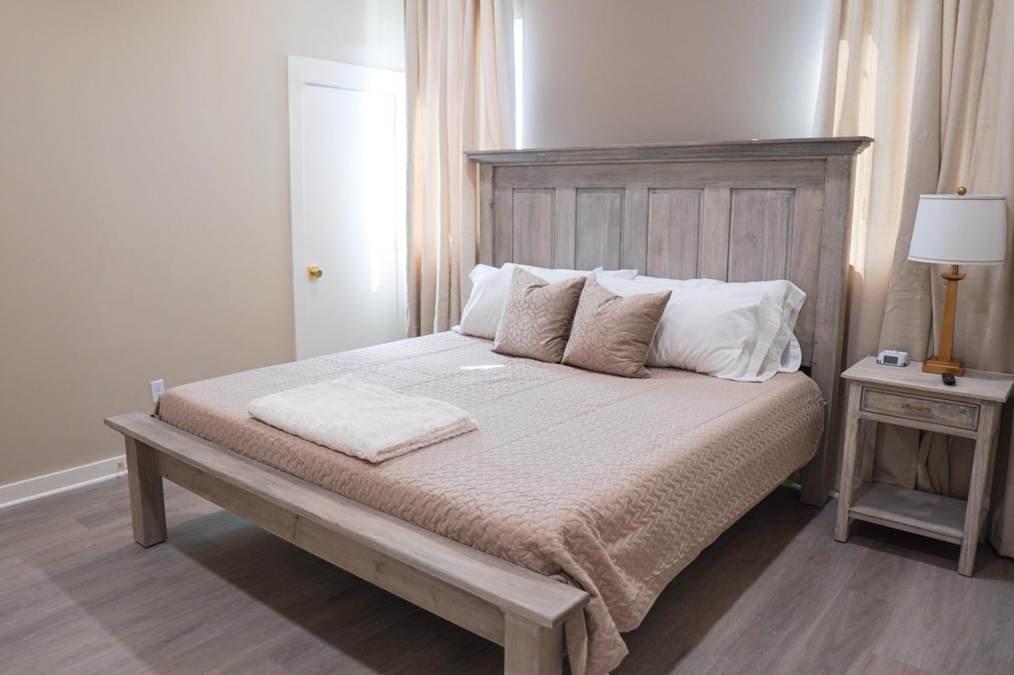 Hotel Whiskey In Pascagoula Ngoại thất bức ảnh