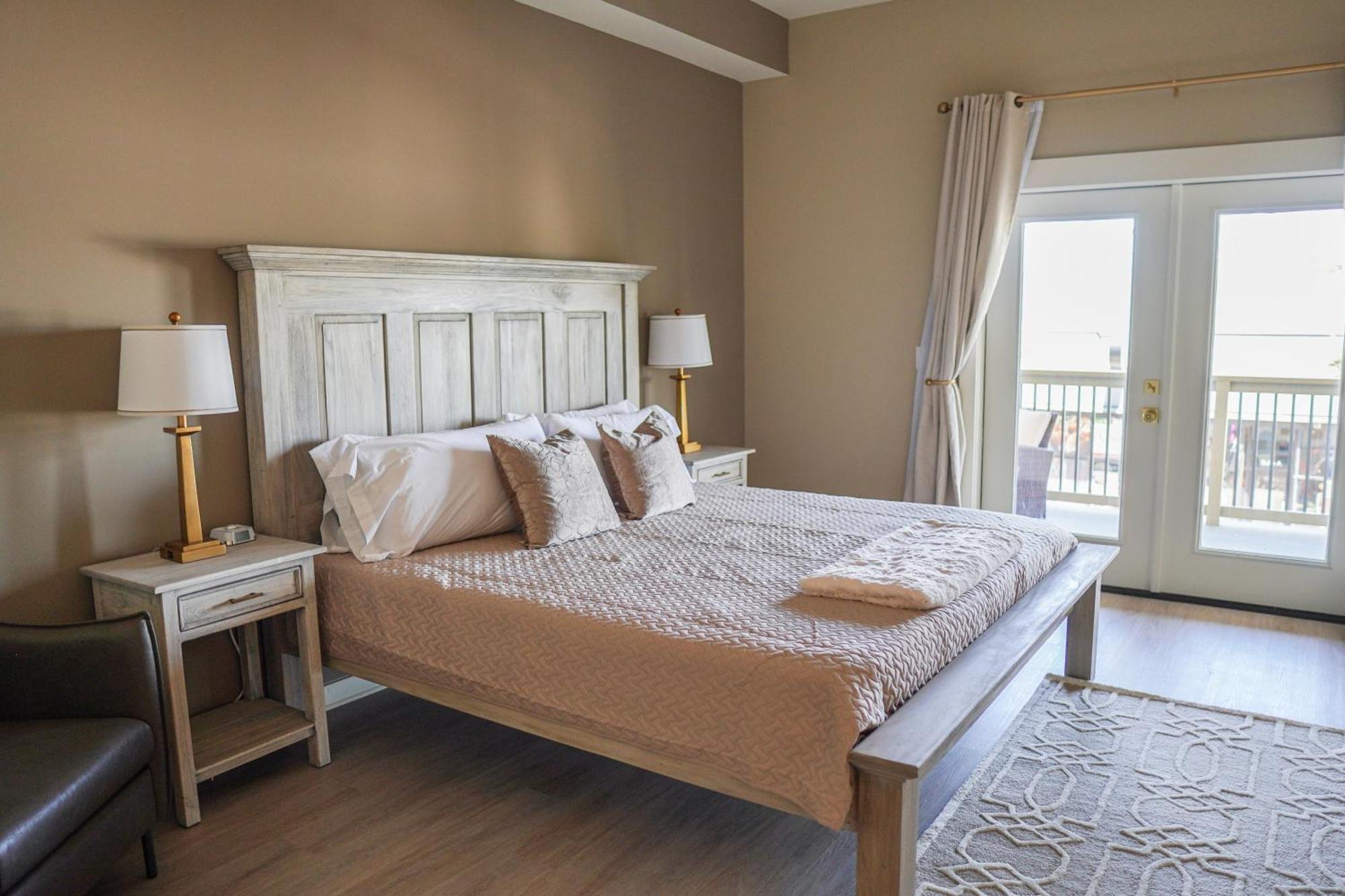 Hotel Whiskey In Pascagoula Ngoại thất bức ảnh