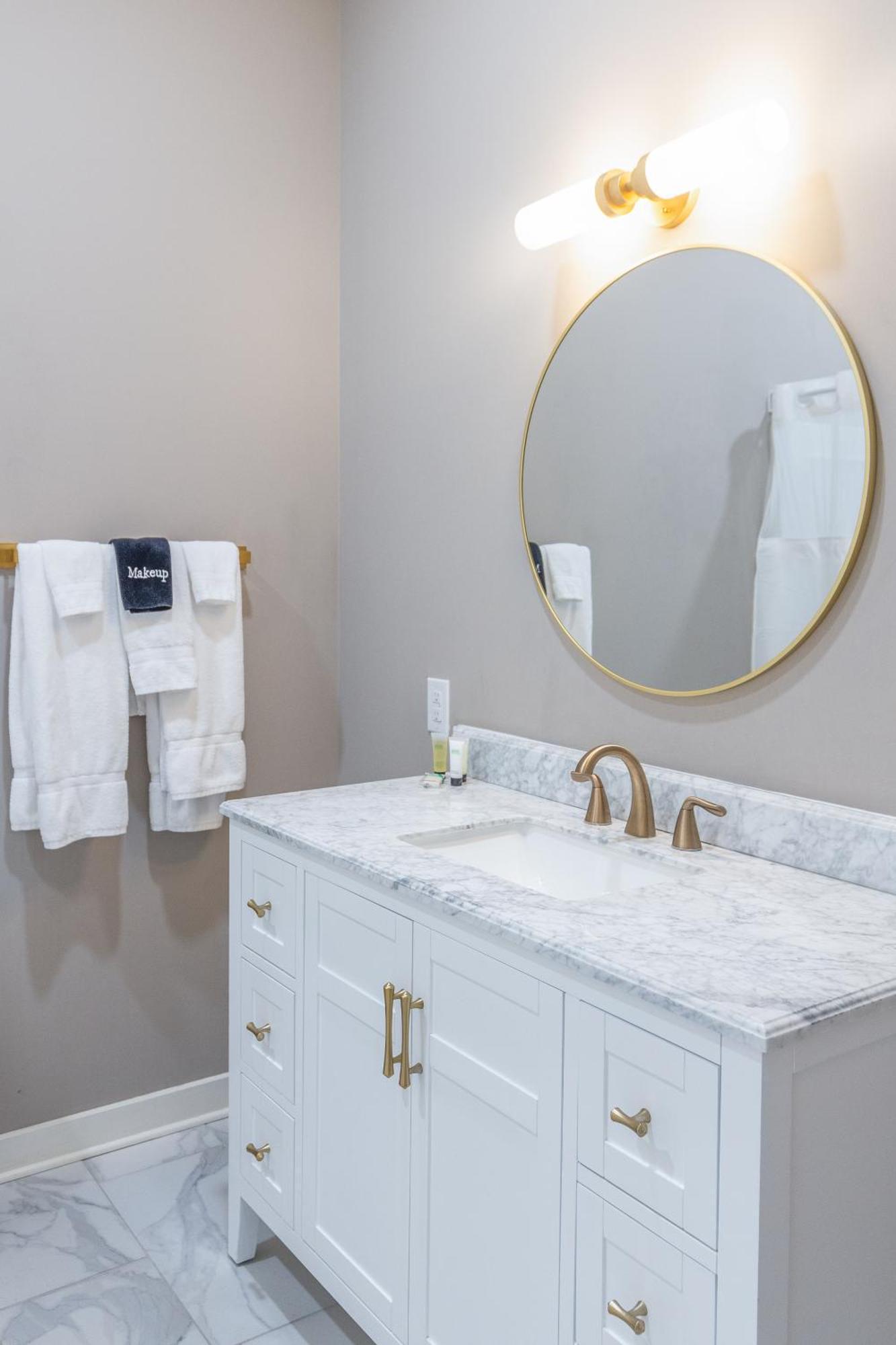 Hotel Whiskey In Pascagoula Ngoại thất bức ảnh
