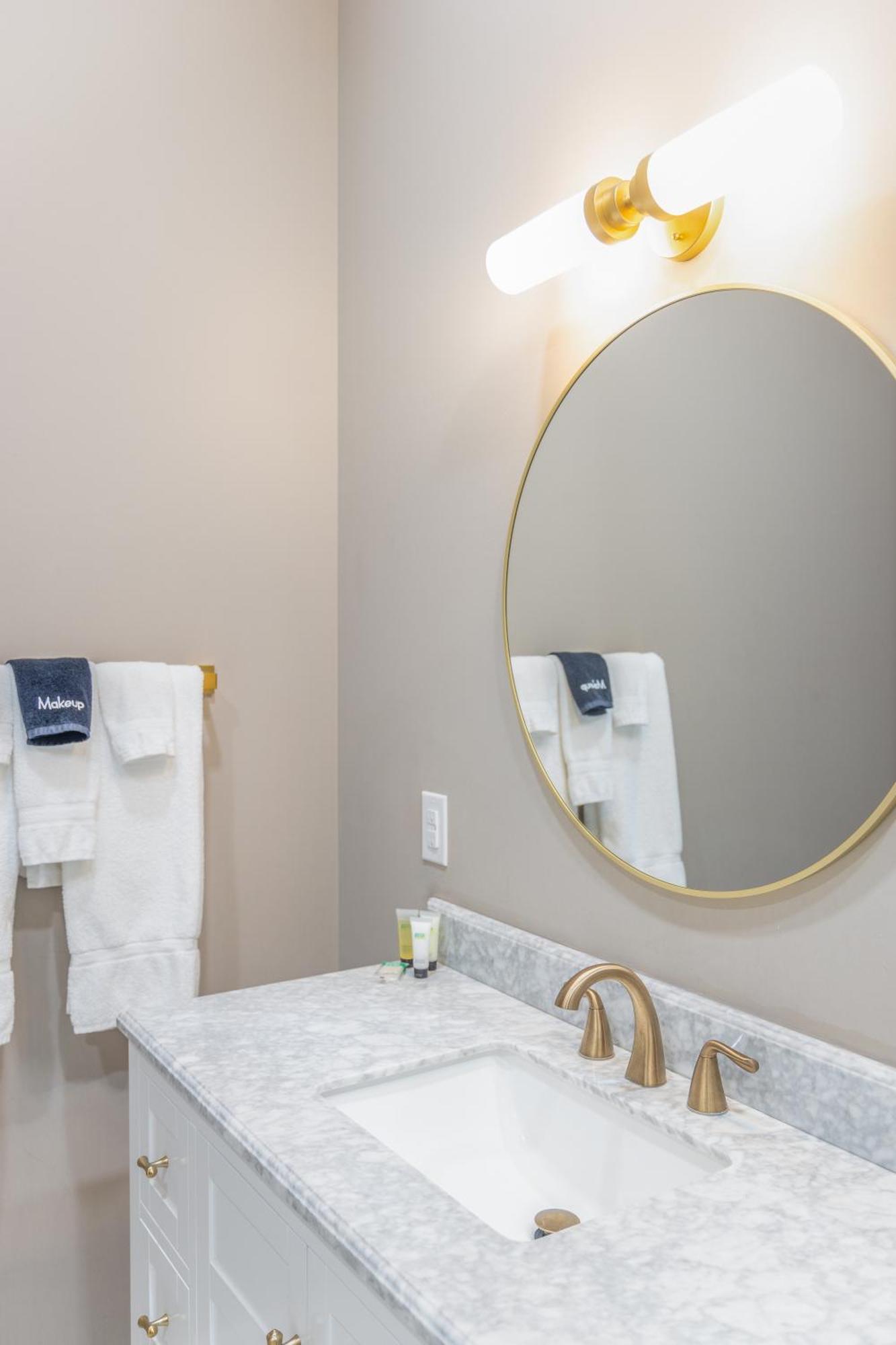 Hotel Whiskey In Pascagoula Ngoại thất bức ảnh